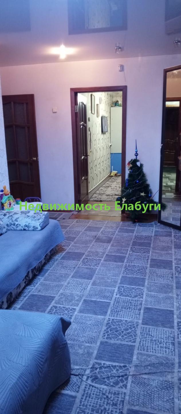 Теплая, светлая квартира. Уютный двор с парковкой, с детской площадкой. Рядом школы, детские сады, торговые центры. 